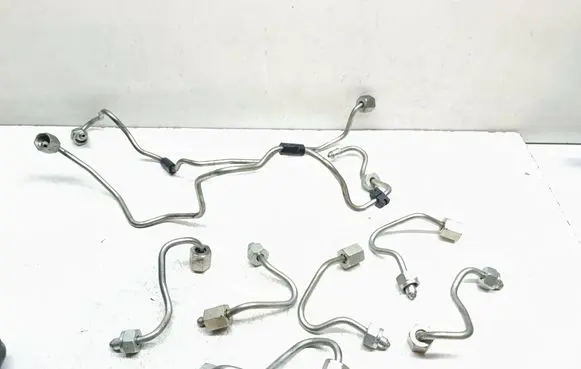BMW 5 F10 F11 Fuel injector supply line/pipe