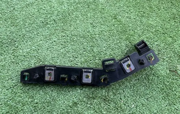 Citroen C3 Front bumper mounting bracket 9812064580 19023150010 3200201190