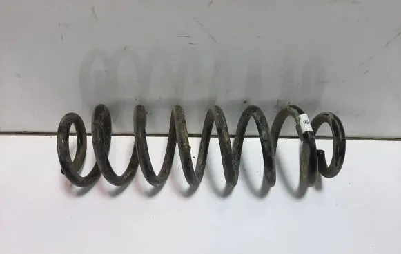 Volkswagen Golf VII Rear coil spring 5Q0511115