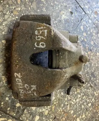 Opel Zafira A Front brake caliper