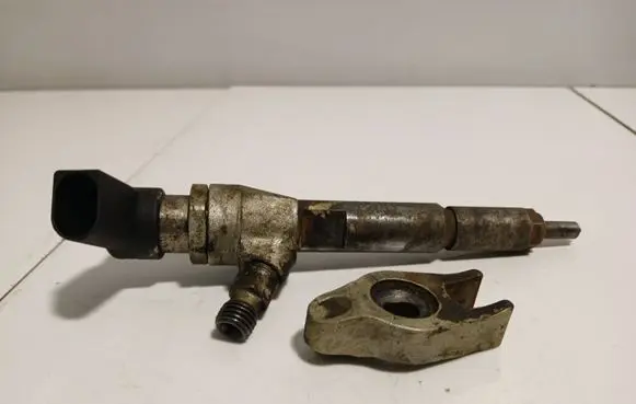 Ford Mondeo MK IV Fuel injector 4M5Q9F593AD