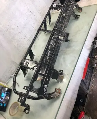 Hyundai Kona II Hybrid/electric vehicle battery bracket 