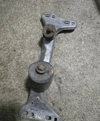 BMW 3 E36 Gearbox mounting bracket 1136498