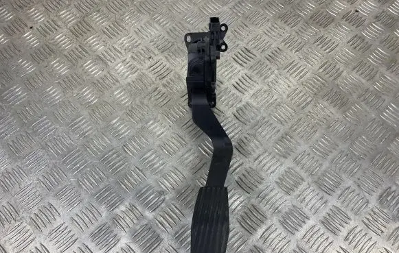 Jeep Renegade Accelerator throttle pedal 51942423