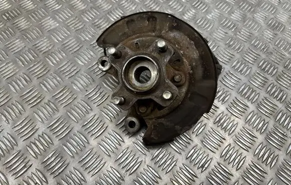 Suzuki Ignis Front wheel hub 