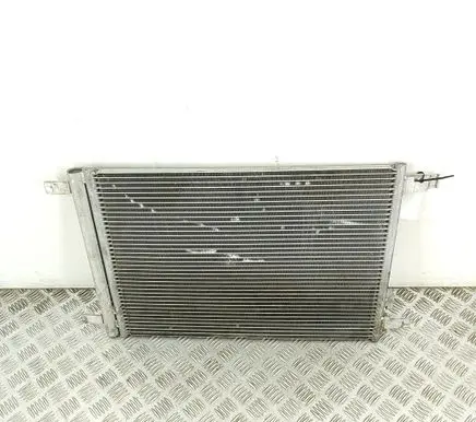 Volkswagen PASSAT B8 A/C cooling radiator (condenser) 5Q0816411AR