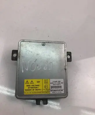 Volvo V70 Xenon control unit/module 6948180