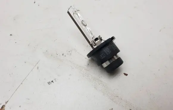 Land Rover Discovery 3 - LR3 Xenon bulb 35W851