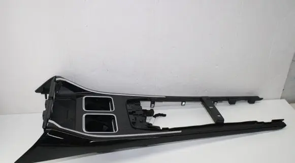 BMW 7 G70 Cup holder 