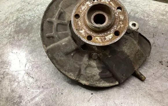 Volvo S60 Front wheel hub 9451944