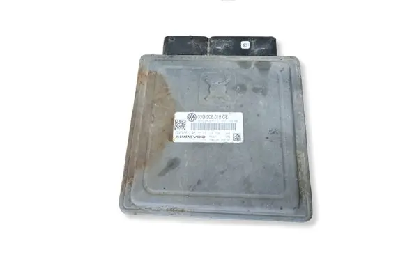 Volkswagen PASSAT B6 Engine control unit/module 03G906018CE