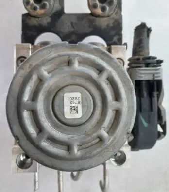 Renault Trafic III (X82) ABS Pump 476601418R