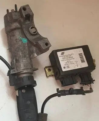 Volkswagen Sharan Ignition lock 4B0905851C