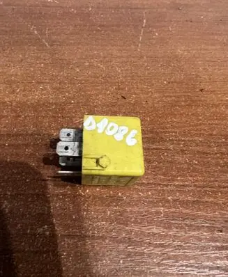 Mercedes-Benz A W169 Other relay A0025421419 D1086