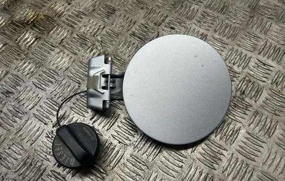 Mazda 3 III Fuel tank cap