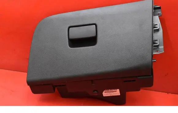 Bedford Astra Glove box 39046539