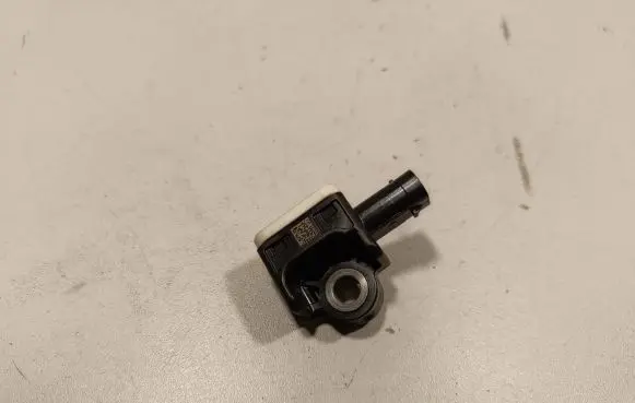 Lancia Thema Airbag deployment crash/impact sensor A1668210151