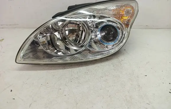 Hyundai i30 Headlight/headlamp 921012LXXX