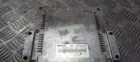 Renault Scenic I Engine control unit/module 0281010843 hom8200091416