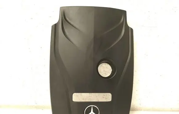Mercedes-Benz C W205 Engine cover (trim) A2740106707