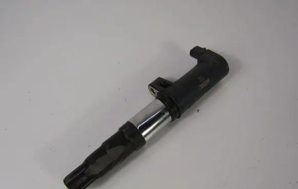 Renault Scenic I High voltage ignition coil R0903S00100