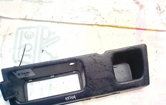 Volkswagen PASSAT B4 Glove box 3a1857923b
