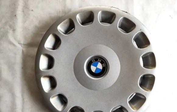 BMW 5 E39 R15 wheel hub/cap/trim 36131093324