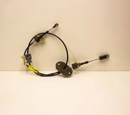 Ford Kuga II Gear shift cable linkage