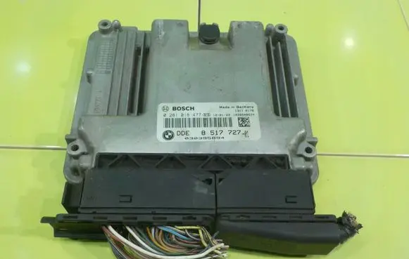 Mini One - Cooper Clubman R55 Engine control unit/module 0281018477