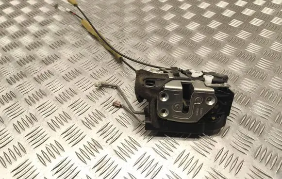 Mazda 5 Front door lock B83B85L2