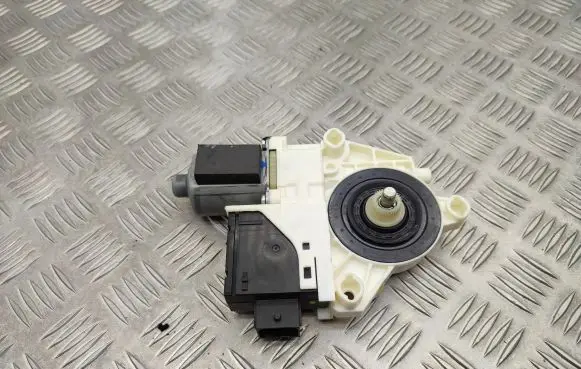 Jeep Compass Front door window regulator motor C37723104 C61742100