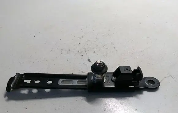 Toyota Corolla Verso AR10 Seat belt height adjuster D526001