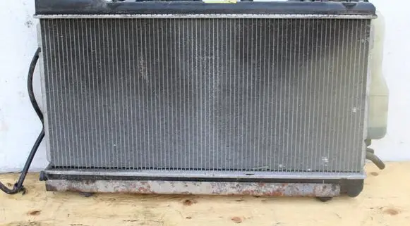 Subaru Forester SF Radiator set 