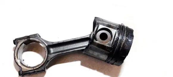 Renault Laguna II Piston with connecting rod