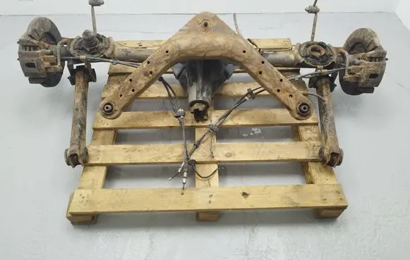 Jeep Grand Cherokee (WJ) Rear axle beam 