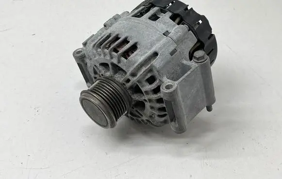 Volkswagen PASSAT B8 USA Generator/alternator 06K903023G A2713671 480212131849