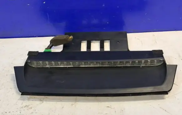 Volvo S60 Third/center stoplight 9483350