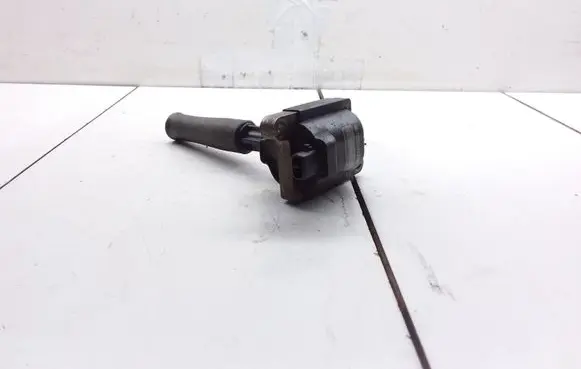 High voltage ignition coil