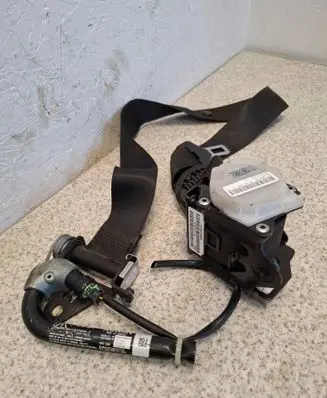 BMW X5 E70 Front seatbelt 608532600C 7211594 S2716104607Q