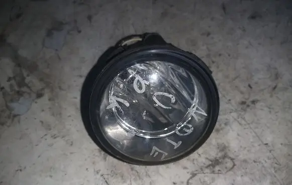 Nissan Note (E11) Fog light set 261508990B