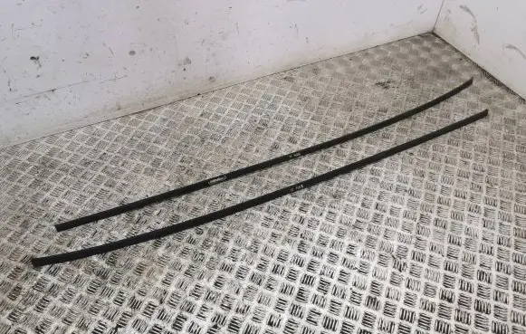 Roof trim bar molding cover