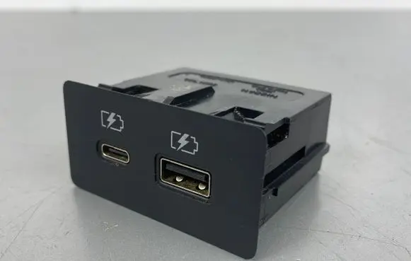 Nissan X-Trail T33 USB control unit 253316UA0