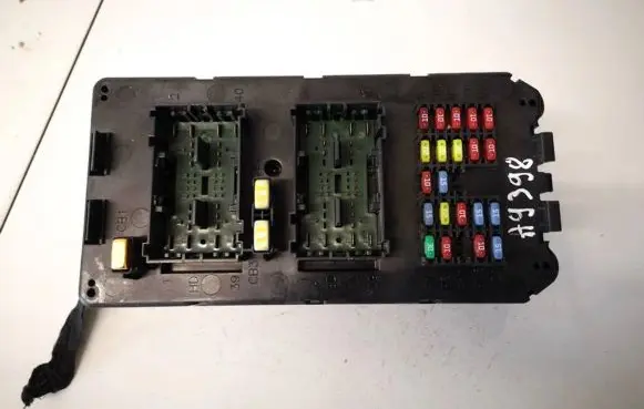 Jeep Grand Cherokee (WK) Fuse box set 56050066ac