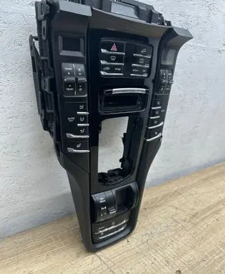 Porsche Cayenne (92A) Central console control unit 