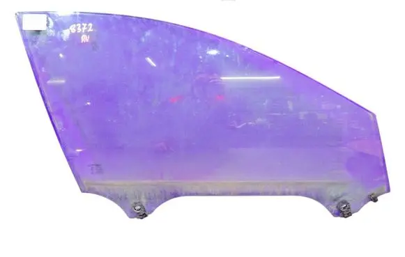 Renault Laguna III Front door window glass four-door 