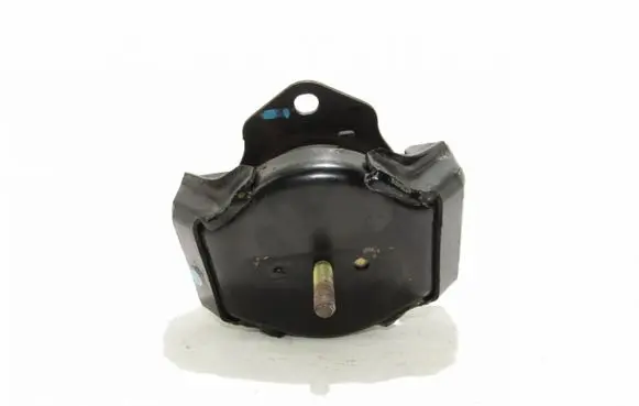 Mitsubishi Pajero Engine mount bracket