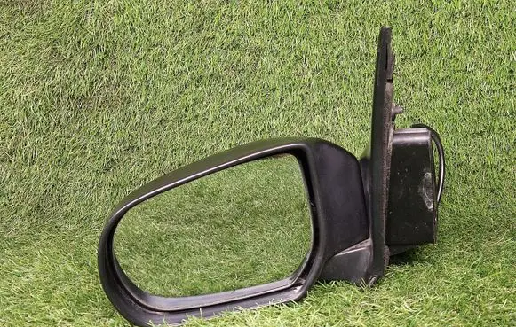 Mazda Tribute Front door electric wing mirror