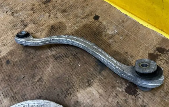 Citroen DS7 Crossback Rear control arm
