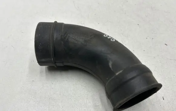 Renault Laguna III Intercooler hose/pipe 8200724087A