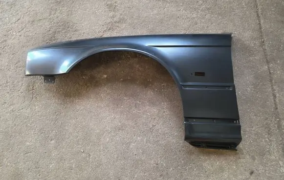 BMW 5 E34 Fender